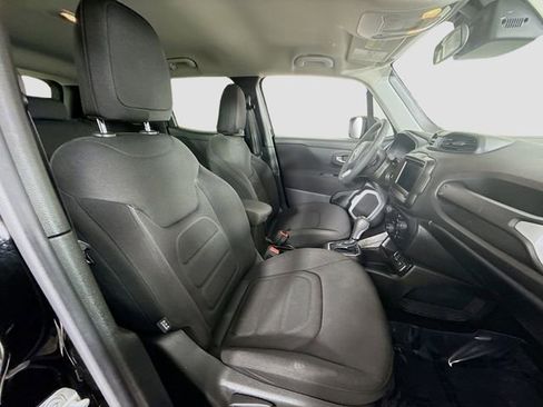 Used 2021 Jeep Renegade Latitude image 25