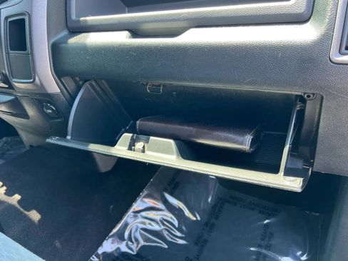 Used 2016 RAM 1500 Express AWD/4WD image 25