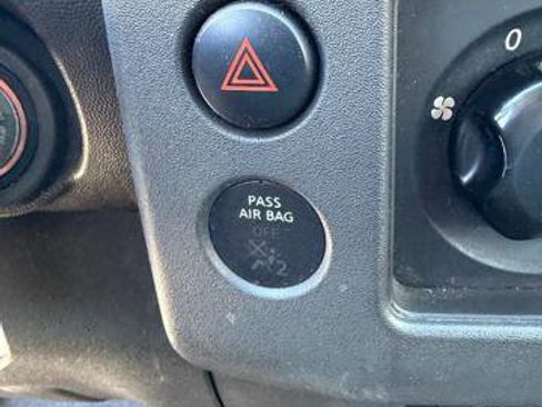 Used 2006 Nissan Frontier NISMO AWD/4WD image 16