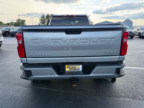 Used 2025 Chevrolet Silverado 3500 High Country w/ High Country Premium Package AWD/4WD image 4