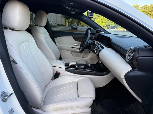 Used 2021 Mercedes-Benz CLA 250 image 37