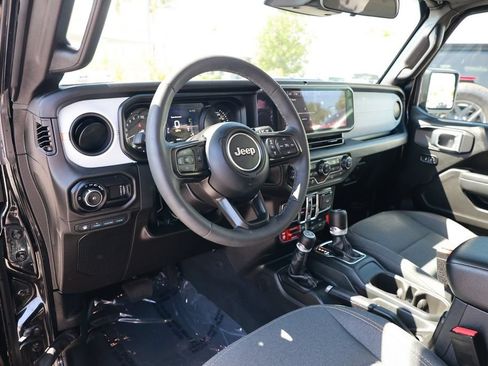 Used 2025 Jeep Wrangler Unlimited Sport S 4xe AWD/4WD image 16