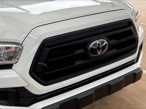 Used 2023 Toyota Tacoma SR image 29