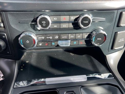 New 2025 Ford F150 Lariat w/ Equipment Group 501A Mid image 15