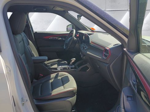 Used 2025 Chevrolet TrailBlazer RS w/ Driver Confidence Package AWD/4WD image 16