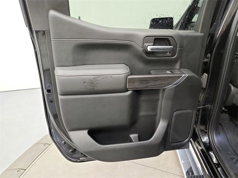 Used 2019 Chevrolet Silverado 1500 LTZ image 31