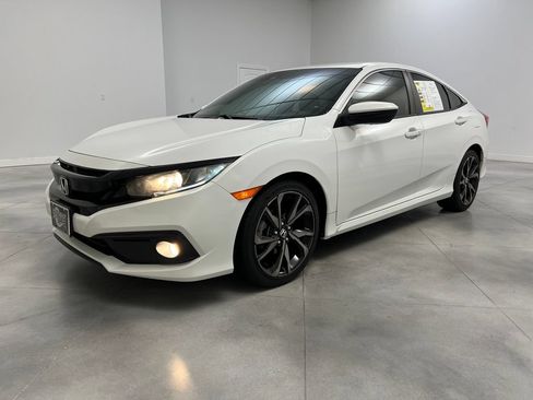 Used 2019 Honda Civic Sport image 4