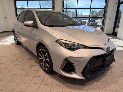 Used 2017 Toyota Corolla SE image 7