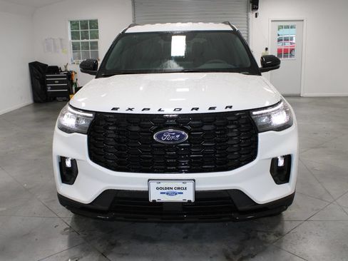 New 2026 Ford Explorer ST-Line AWD/4WD image 2