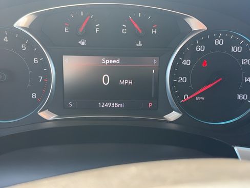 Used 2021 Chevrolet Traverse LT AWD/4WD image 20