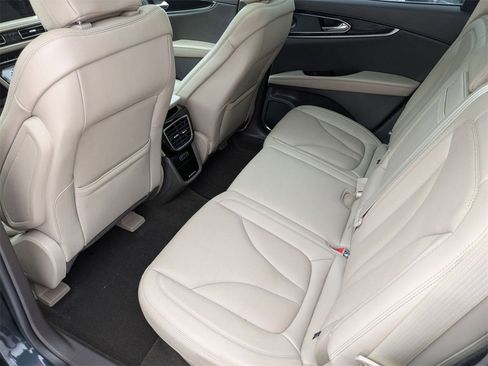 Used 2022 Lincoln Nautilus Reserve w/ Equipment Group 201A image 25