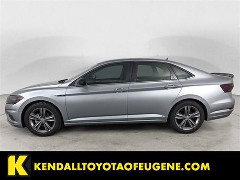 Used 2021 Volkswagen Jetta R-Line image 2