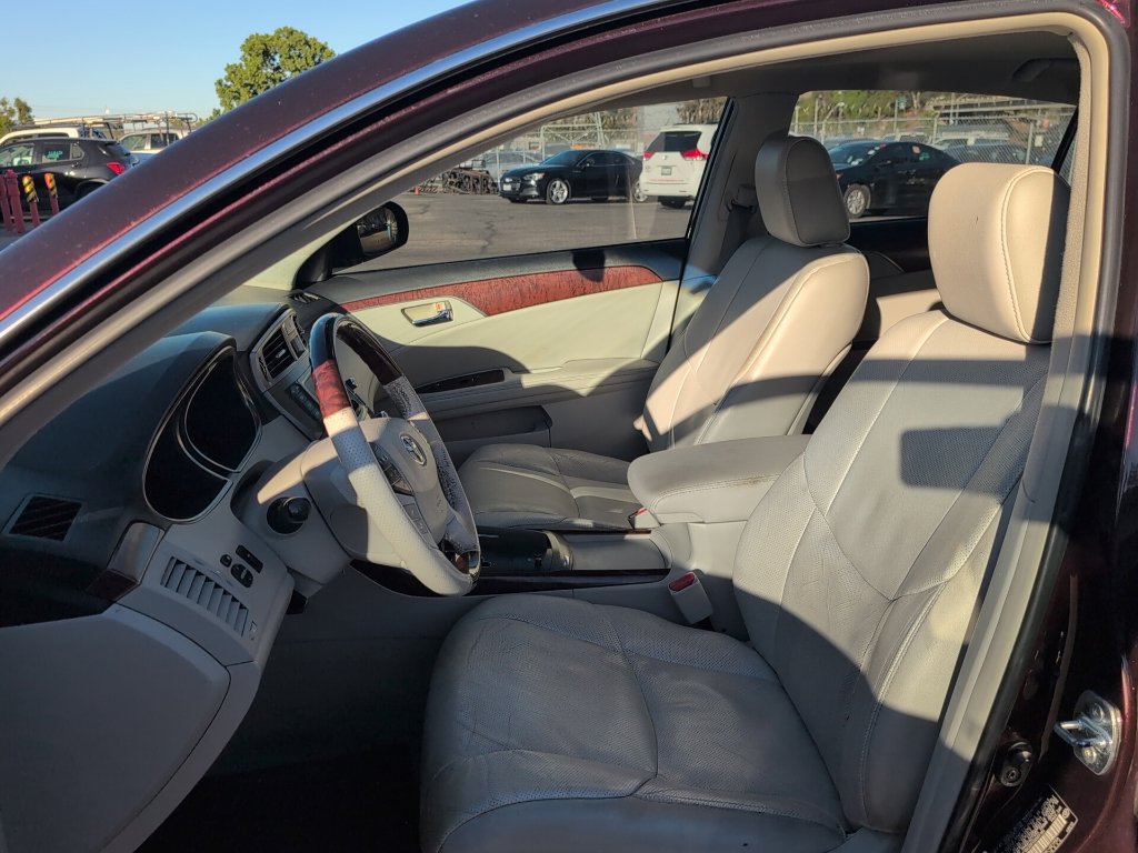 Used 2012 Toyota Avalon Limited FWD image 9