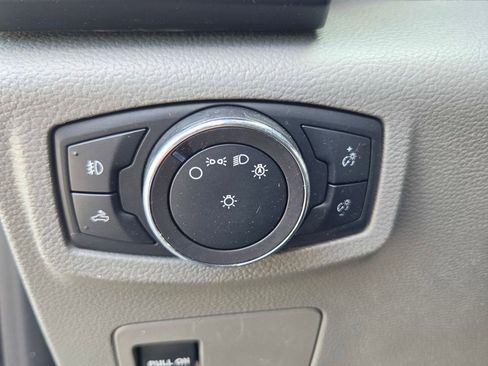 Used 2019 Ford F150 XL w/ Equipment Group 101A Mid AWD/4WD image 12