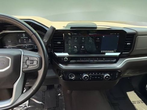 Used 2024 GMC Sierra 1500 SLT AWD/4WD image 11