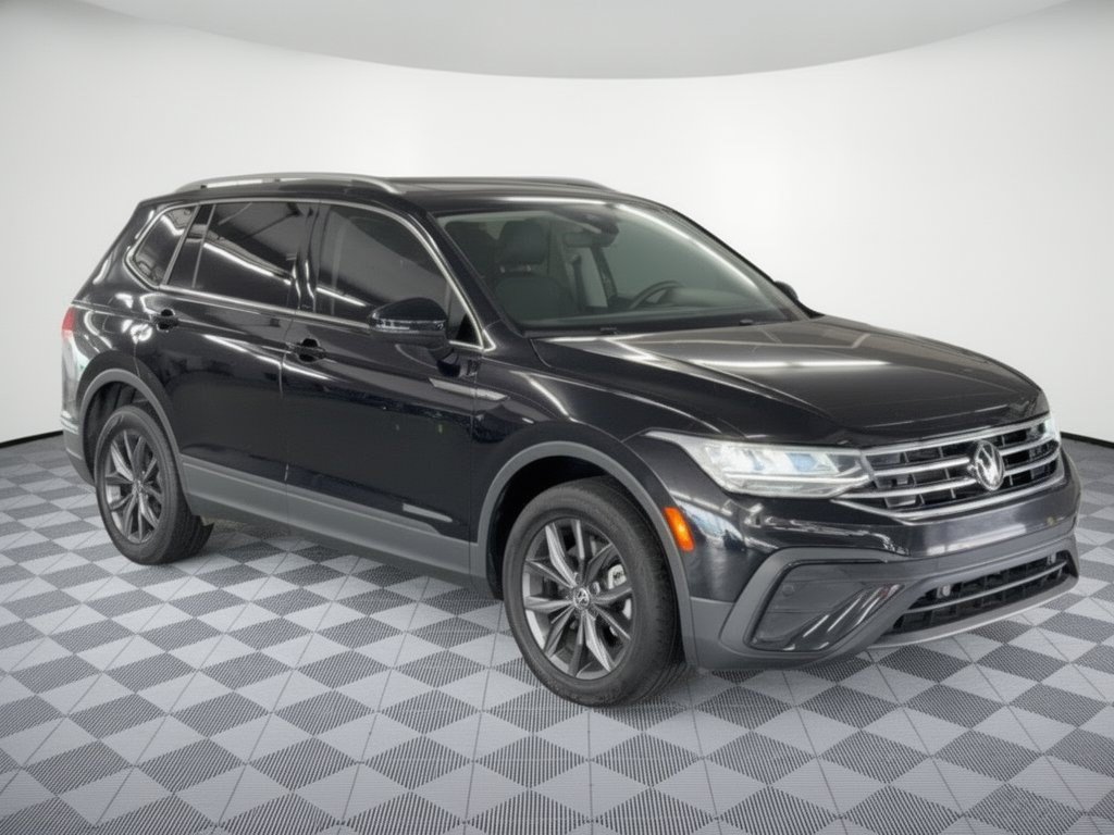 Used 2023 Volkswagen Tiguan SE FWD image 7
