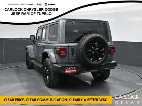 Used 2025 Jeep Wrangler Unlimited Sahara AWD/4WD image 9