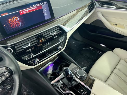 Used 2021 BMW 540i w/ Premium Package RWD image 23