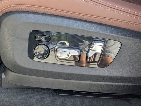 New 2026 BMW X5 xDrive50e image 21