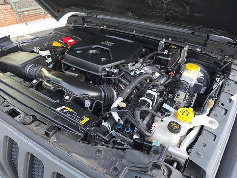 Used 2022 Jeep Wrangler Unlimited Rubicon w/ LED Lighting Group image 24