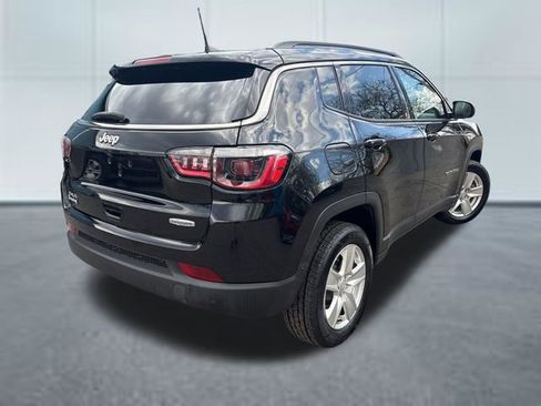 Used 2022 Jeep Compass Latitude w/ Convenience Group AWD/4WD image 4