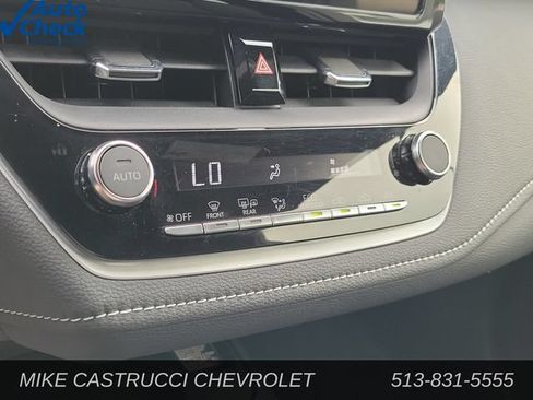 Used 2024 Toyota Corolla SE w/ SE Package FWD image 17