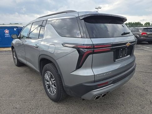 Used 2025 Chevrolet Traverse LT w/ Driver Confidence Package FWD image 5