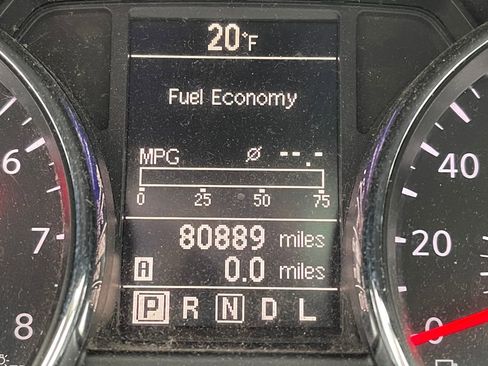 Used 2013 Nissan Rogue SV w/ Premium Pkg image 16