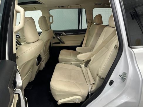 Used 2023 Lexus GX 460 Premium AWD/4WD image 22