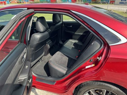 Used 2015 Toyota Camry XSE FWD image 12