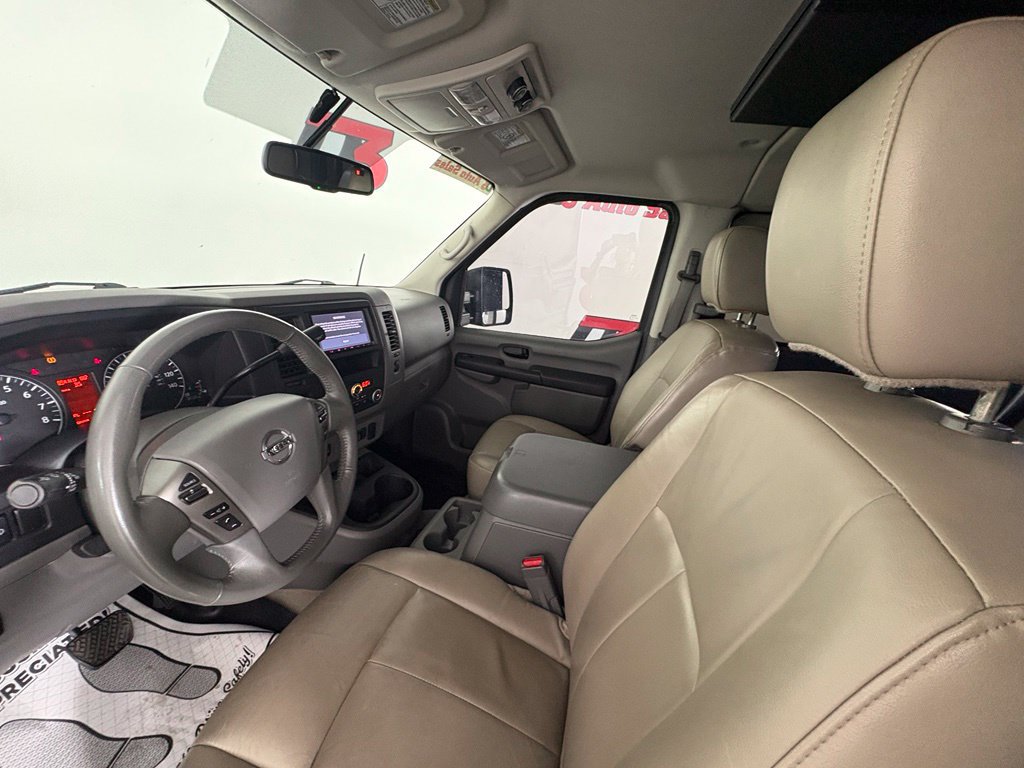 Used 2018 Nissan NV 3500 SL RWD image 12