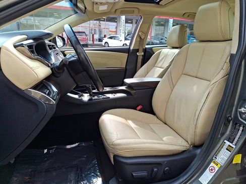 Used 2014 Toyota Avalon XLE Premium image 13