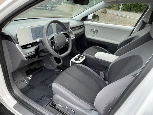 Certified 2024 Hyundai Ioniq 5 SEL RWD image 10