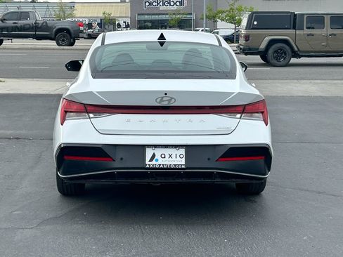 Used 2024 Hyundai Elantra Limited FWD image 6