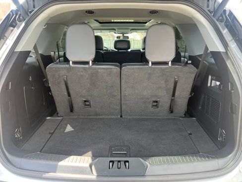 Used 2022 Ford Explorer XLT w/ Equipment Group 202A image 29