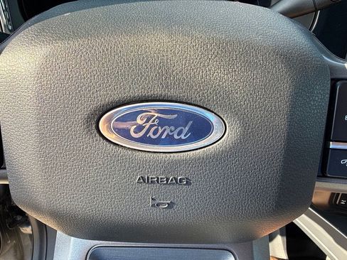Used 2026 Ford F250 Lariat w/ Black Appearance Package AWD/4WD image 27