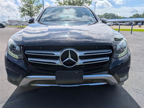 Used 2018 Mercedes-Benz GLC 300 4MATIC w/ Multimedia Package image 8
