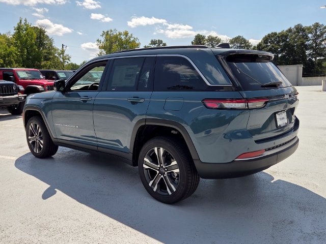 New 2027 Jeep Grand Cherokee Limited RWD image 6