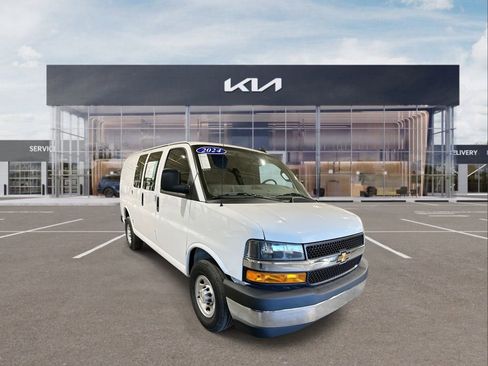 Used 2024 Chevrolet Express 2500 w/ Driver Convenience Package image 2