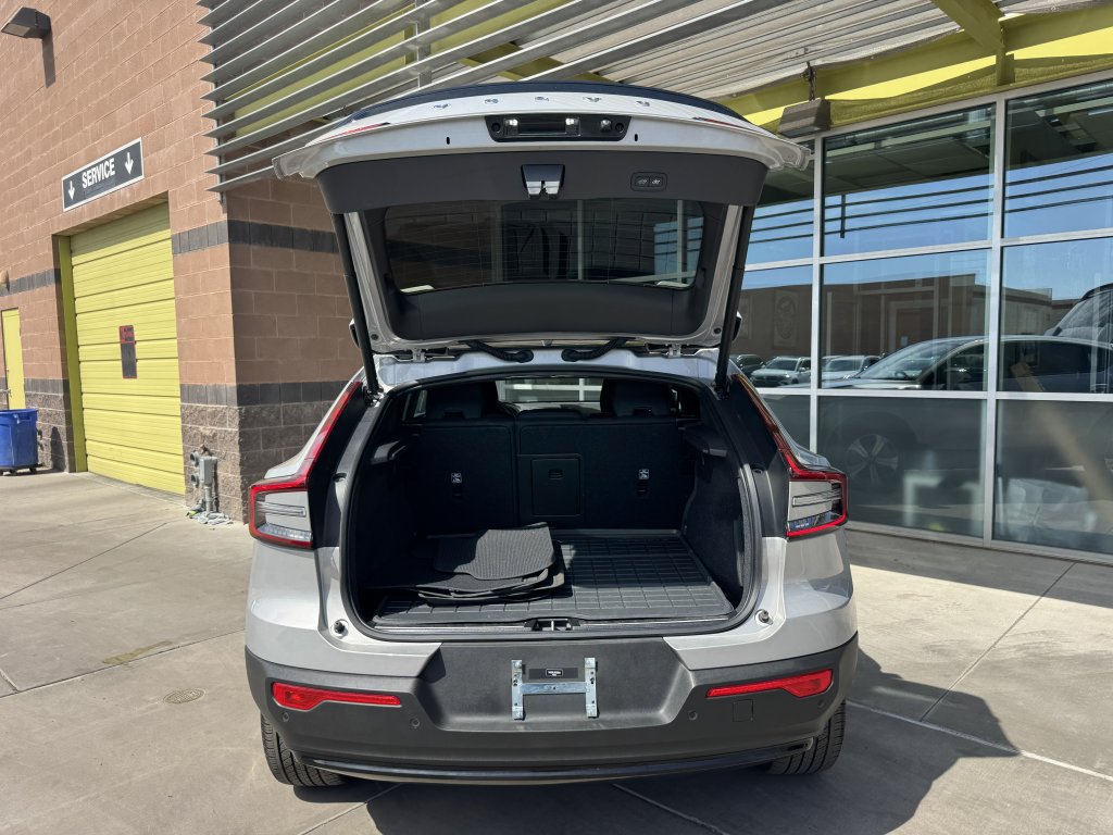 Used 2023 Volvo C40 P8 Recharge Plus w/ Protection Package Premier AWD/4WD image 35