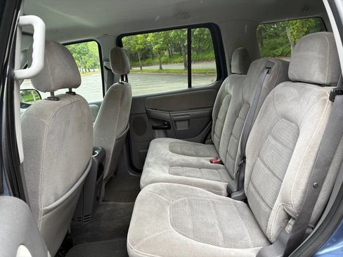 Used 2005 Ford Explorer Sport XLT image 15