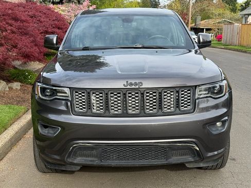 Used 2020 Jeep Grand Cherokee Altitude AWD/4WD image 4