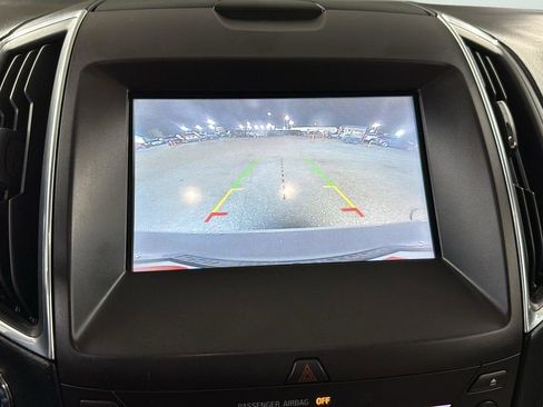 Certified 2018 Ford Edge Titanium w/ Technology Package image 19