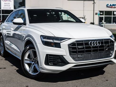 Used 2019 Audi Q8 Premium w/ Convenience Package AWD/4WD image 7