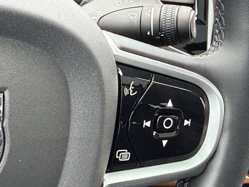 Used 2023 Volvo XC90 B6 Plus w/ Protection Package Premier AWD/4WD image 21