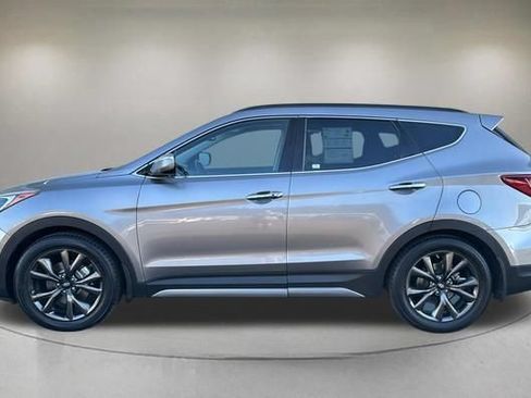 Used 2017 Hyundai Santa Fe Sport FWD image 5