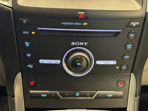 Used 2015 Ford Edge Titanium w/ Technology Package image 25