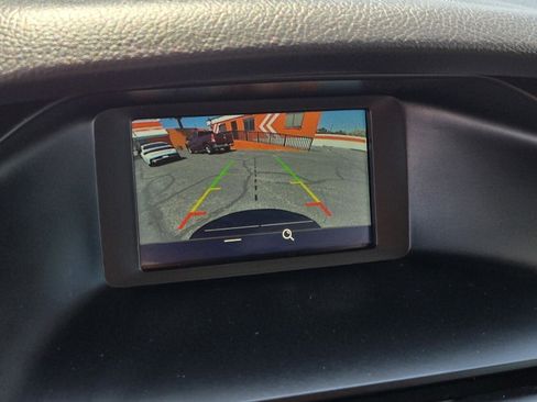 Used 2017 Ford Focus SE FWD image 19