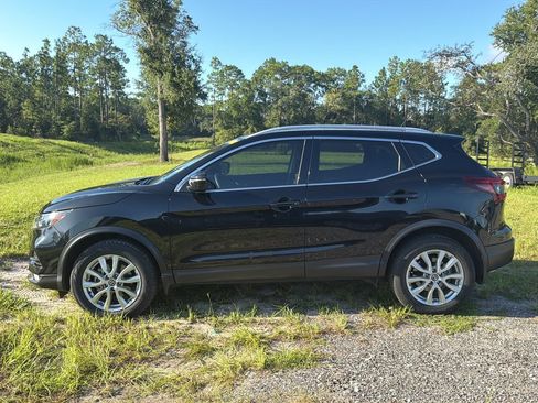 Used 2022 Nissan Rogue Sport SV AWD/4WD image 7