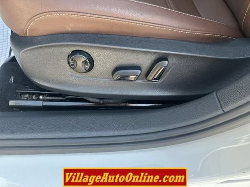 Used 2022 Volkswagen Passat 2.0T SE FWD image 15
